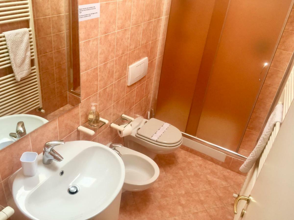 B&B Griffoni 7 Bologna Buitenkant foto